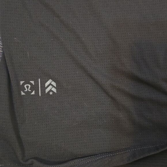 Men's stronger than one lululemon shirt size medium (missing, see measurements) - Picture 4 of 9